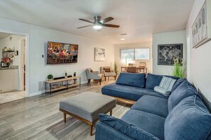 Fernseher, Kamin, Arbeitsbereiche