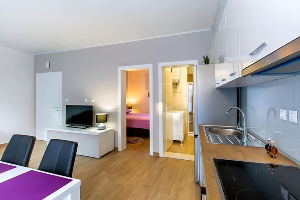 1 bedroom, iron/ironing board, free WiFi, bed sheets