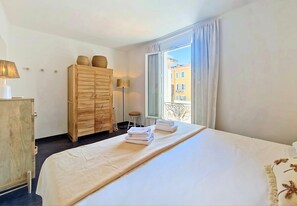 1 bedroom, iron/ironing board