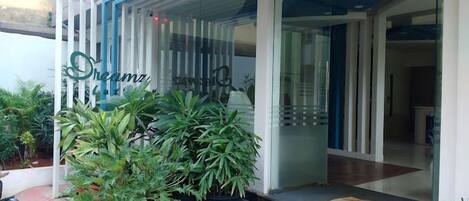 Bagian depan properti