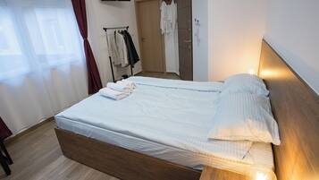 Apartamento clásico, balcón, vistas a la ciudad | 1 dormitorio y wifi gratis