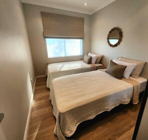 2 bedrooms, iron/ironing board, bed sheets