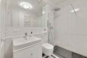 Superior Apartment | Bathroom - Seaside Primore by Downtown Apartments (Gdansk)