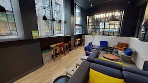 Lobby sitting area - Student Only Shoreditch (London)