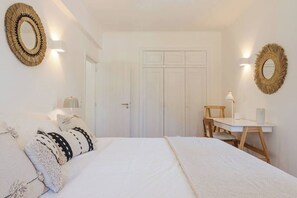 1 habitación, tabla de planchar con plancha, wifi y ropa de cama 