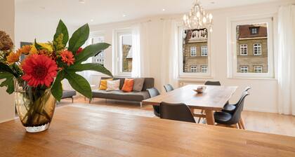 Spacious apartment with balcony in the heart of the historic old town