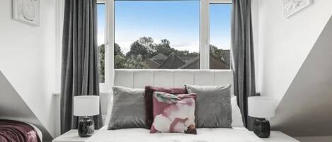 4 bedrooms, iron/ironing board, travel cot, free WiFi