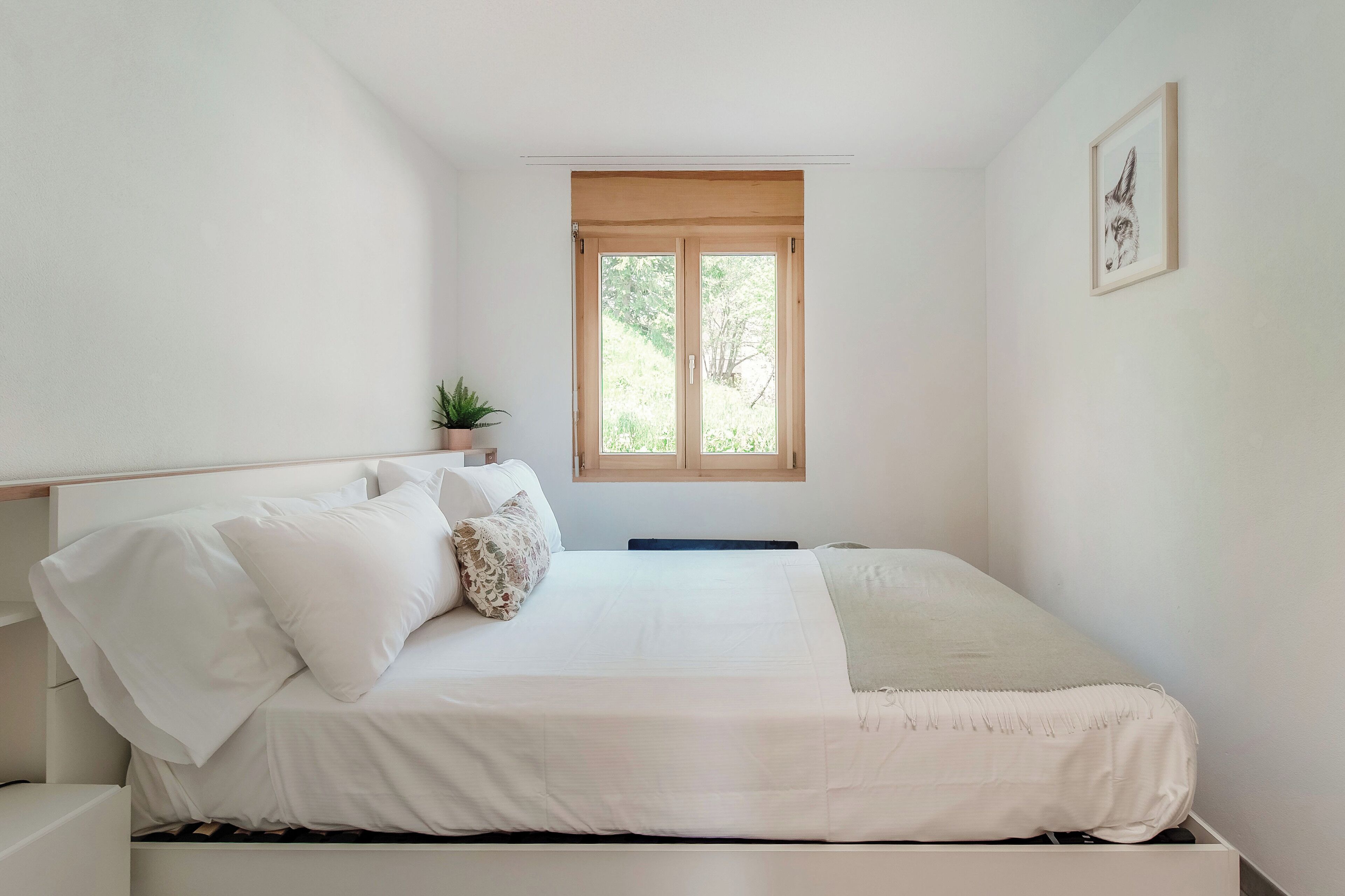 Deluxe Apartment, Garden View | 2 bedrooms, down comforters, iron/ironing board, bed sheets