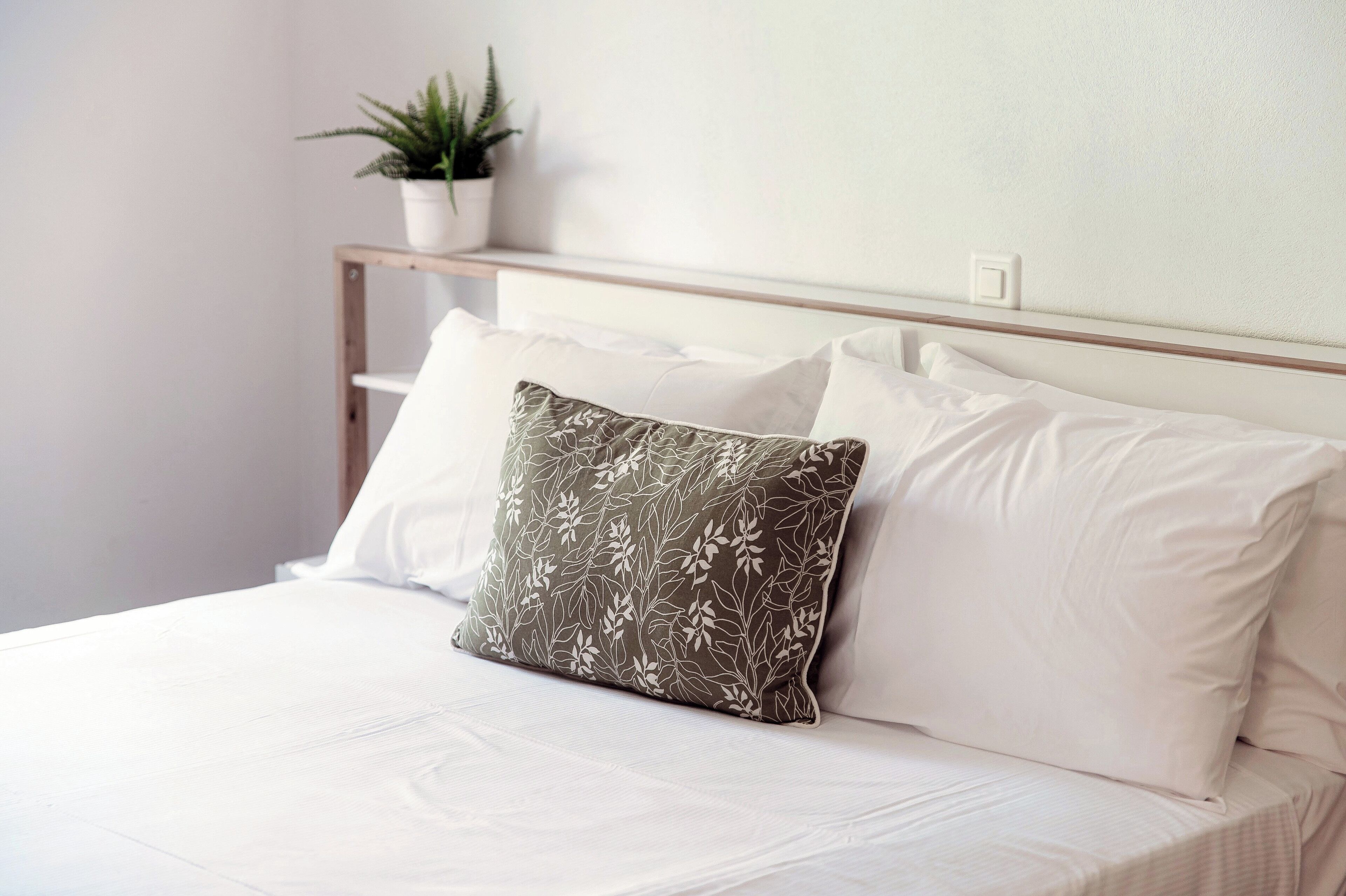 Deluxe Apartment, Garden View | 2 bedrooms, down comforters, iron/ironing board, bed sheets