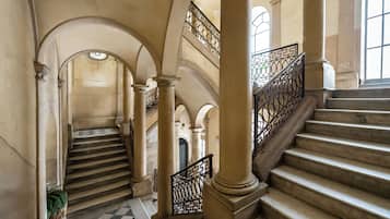 Handrails in hallways
