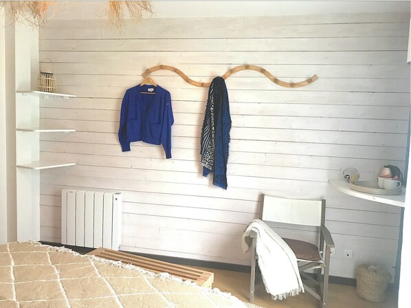 1 chambre, fer et planche à repasser, Wi-Fi, draps fournis