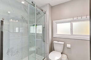 Een douche, een haardroger