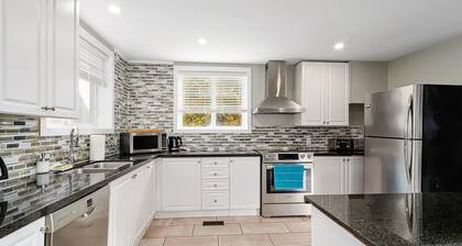 Legend Cottages(Sleep40) - indoor Pool & hot tub & Sauna