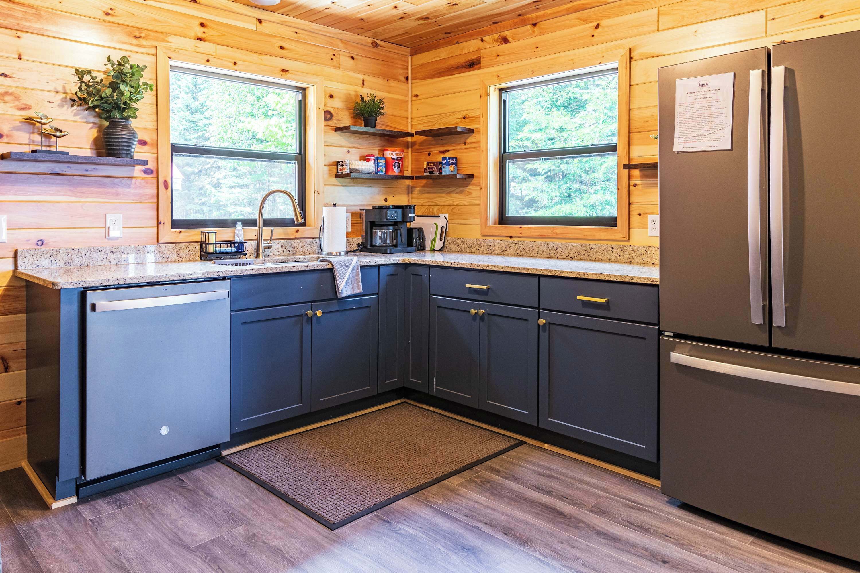 冰箱、微波炉、烤箱、炉灶