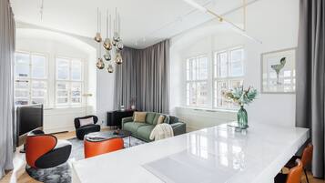 Panoramic Apartment | Living area | Flat-screen TV