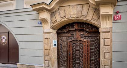 The Botanist by Adrez