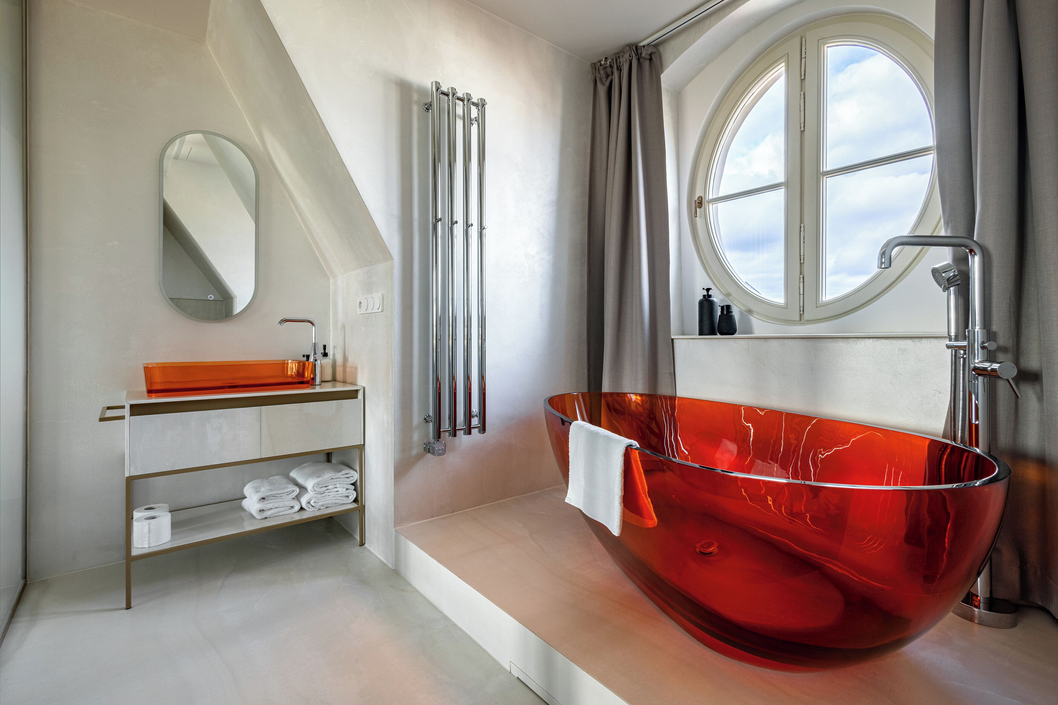 Panoramic Apartment | Bathroom | Free toiletries, hair dryer, towels, soap