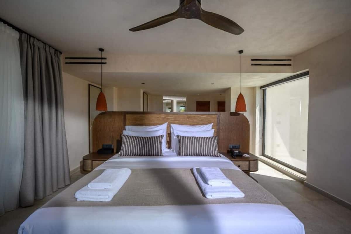 Deluxe Suite Private Pool