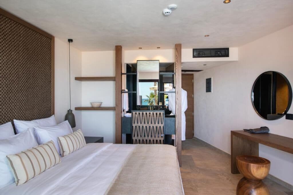 In-room safe, desk, laptop workspace, blackout curtains