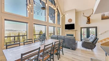 House (4 Bedrooms) | Front of property