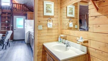 House (1 Bedroom) | Interior