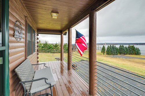 All-season Long Lake Base Camp! Family Cabin