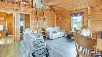 House (1 Bedroom) | Interior