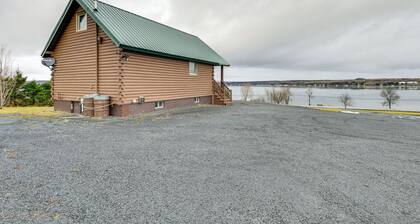 All-season Long Lake Base Camp! Family Cabin