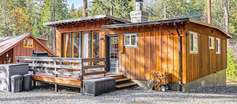 Walk to Golf, Lake: Twain Harte Cabin w/ Fireplace
