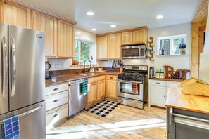 House (3 Bedrooms) | Interior