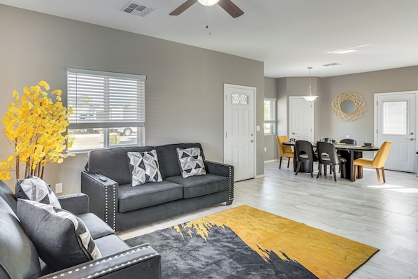 House (3 Bedrooms) | Front of property
