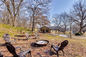 House (3 Bedrooms) | Front of property - Hike, Fish & Explore: Family Cabin in Sulphur! (Sulphur)