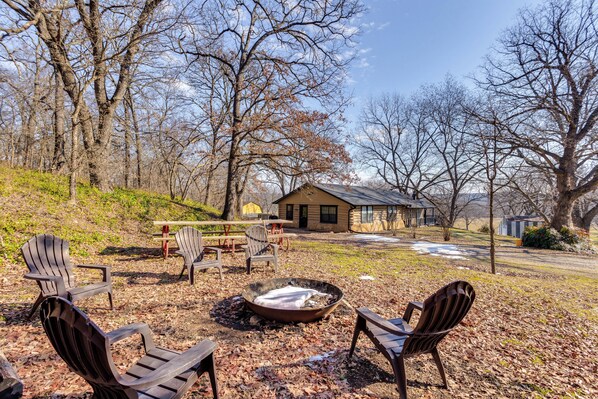 House (3 Bedrooms) | Front of property - Hike, Fish & Explore: Family Cabin in Sulphur! (Sulphur)