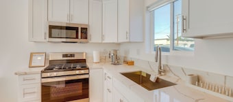 35 Mi to LA: Modern Apartment in Chino!