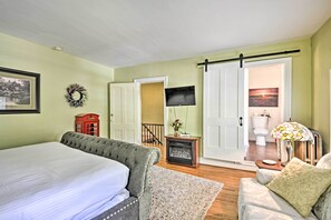 Talo (Multiple Bedrooms) | Sisätilat