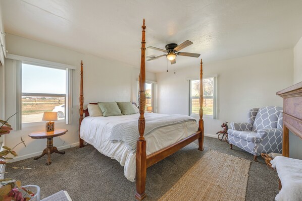 House (2 Bedrooms) | Interior