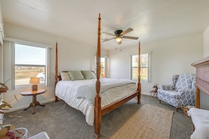 House (2 Bedrooms) | Interior - 19 Mi to Sequoia Natl Park: Mtn-view Woodlake Gem (Woodlake)