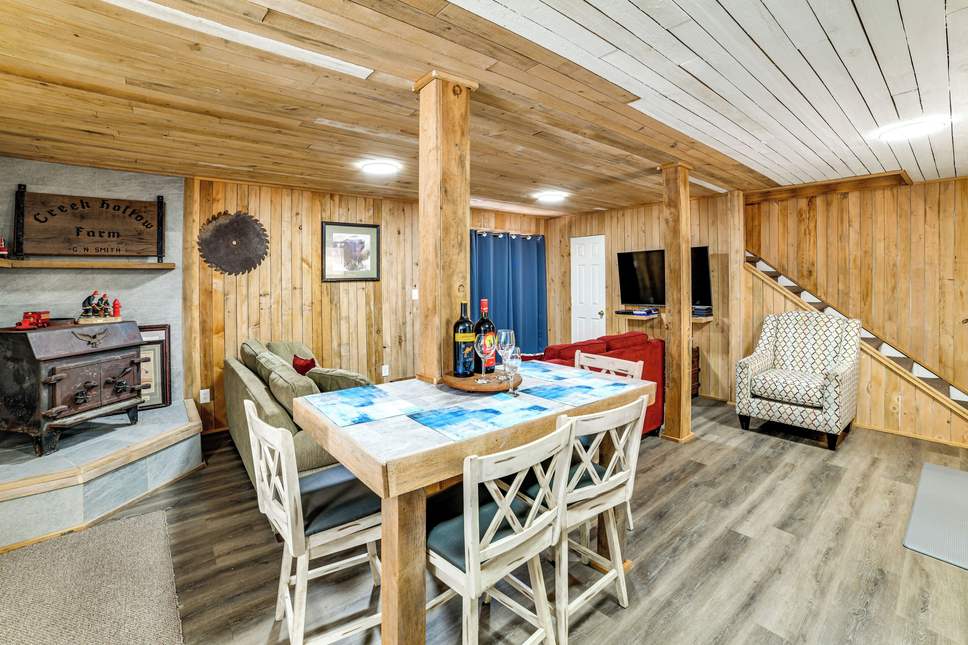 House (2 Bedrooms) | Interior