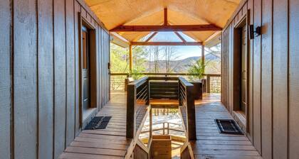 Hike, Golf & Relax: Pet-friendly Apt in Dillard