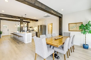 Interior - Fish, Boat & Unwind: Old Hickory Lake Retreat (Mount Juliet)