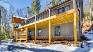 Interior - Mountain-view Gem w/ Community Perks in Dillard! (Dillard)