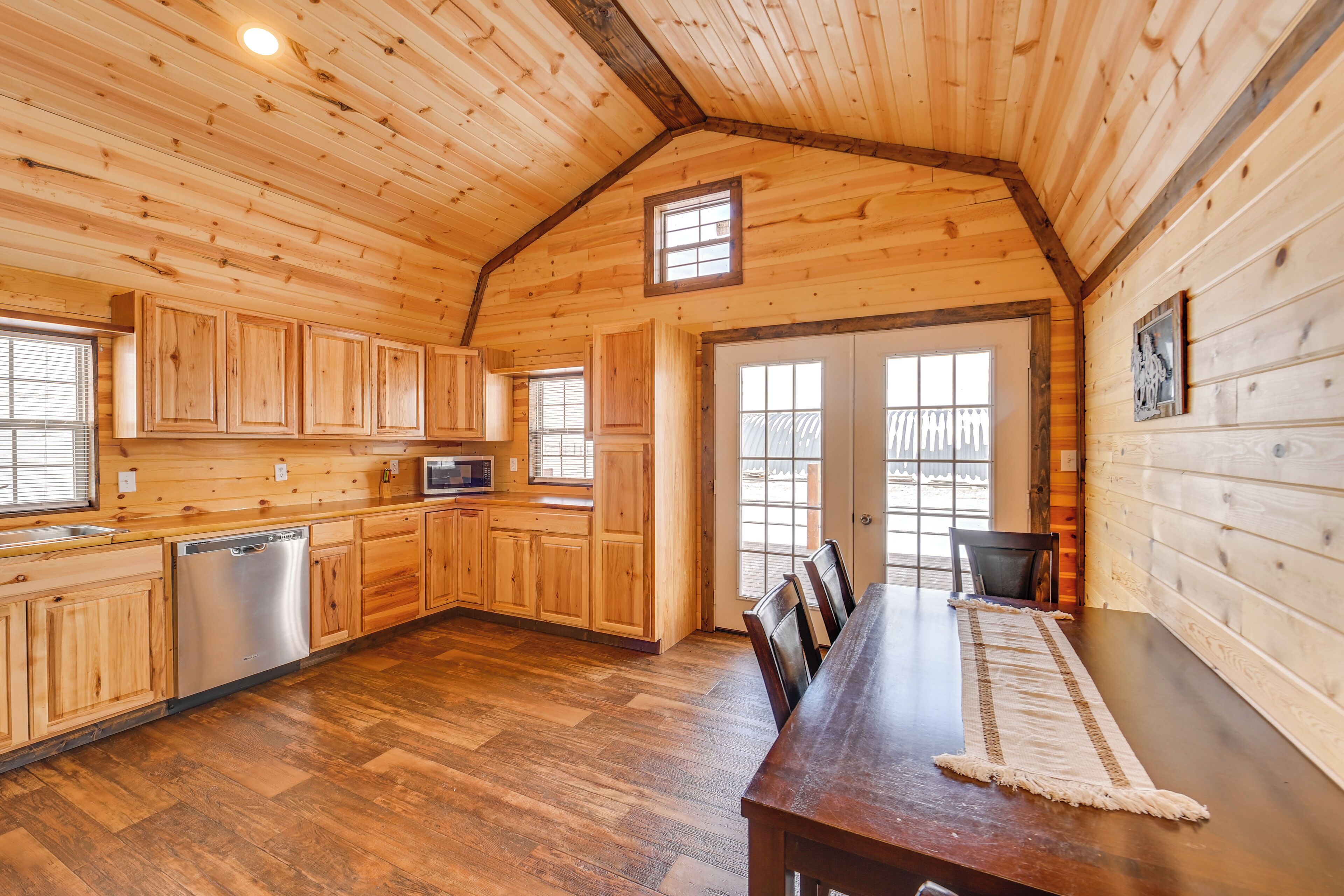 House (1 Bedroom) | Interior