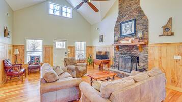 House (3 Bedrooms) | Front of property