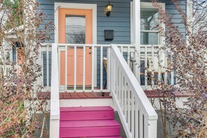 House (2 Bedrooms) | Interior - 1 Mi to Dtwn: Home w/ Backyard in Raleigh! (Raleigh)