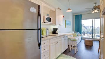 Apartment (0 Bedroom) | Interior