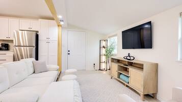 Cottage (3 Bedrooms) | Front of property