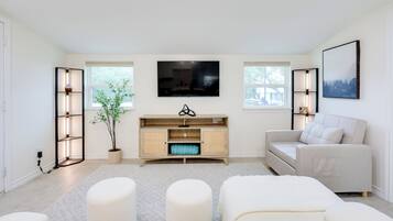 Cottage (3 Bedrooms) | Interior