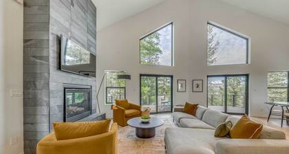 Sierra Blanca Views: New-build Cabin in Ruidoso