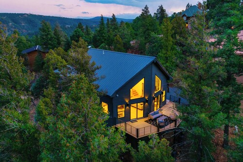 Sierra Blanca Views: New-build Cabin in Ruidoso