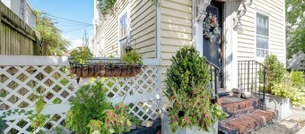 1 Mi to Old Town: Historic Area Gem in Alexandria